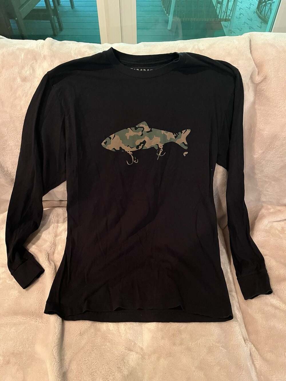 Simms Fishing Products Black Long Sleeve T-Shirt Camo Fish Graphic Size S
